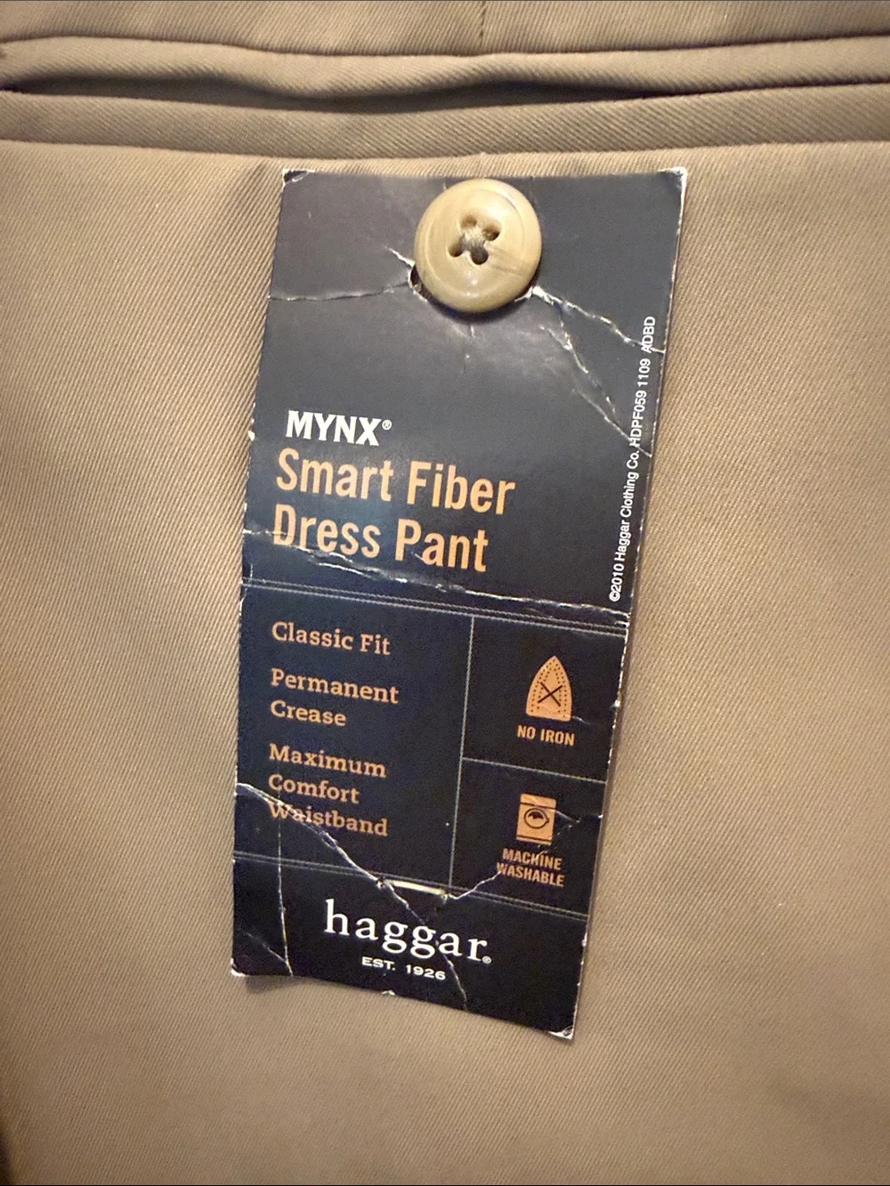 Haggar Men's Mynx Chino Dress Pants in Khaki